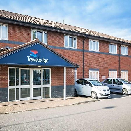 Travelodge Milton Keynes Old Stratford Exteriör bild