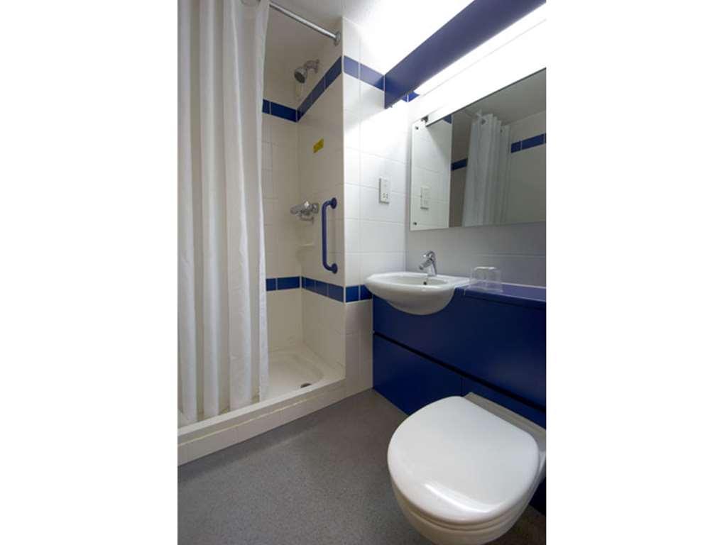 Travelodge Milton Keynes Old Stratford Rum bild