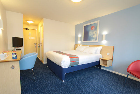 Travelodge Milton Keynes Old Stratford Rum bild